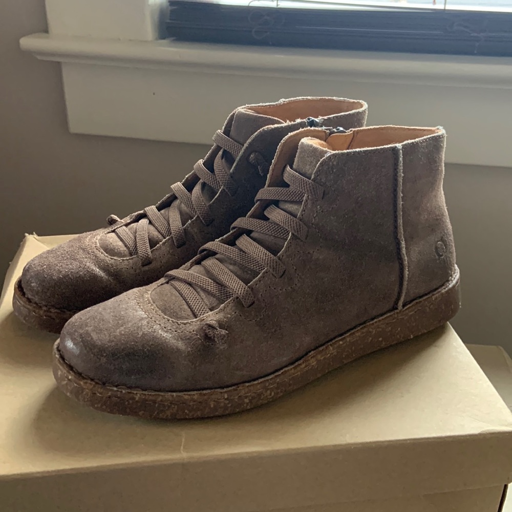 Born Sienna leather booties